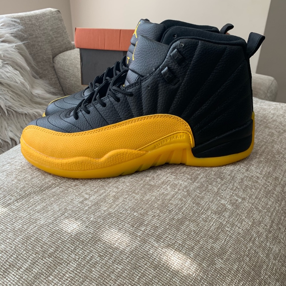 Air Jordan 12 Retro University Gold